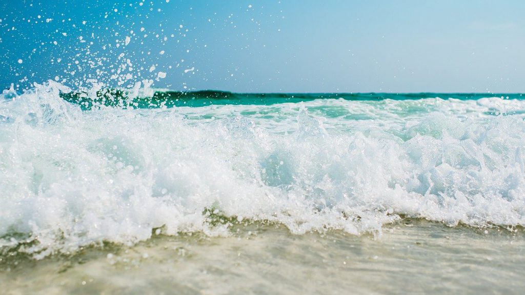 Waves at the beach